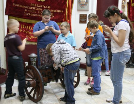 Музейные занятия для младших школьников: «Музейное путешествие с путеводителем»