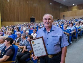 Праздник для ветеранов ЕВРАЗа, посвященный Дню металлурга.