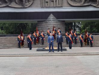 Церемония памяти, открытие плиты на площади Побед