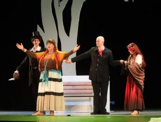 Премьера спектакля "Спасти камер-юнкера Пушкина"