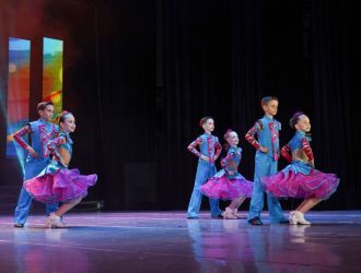 Весенний дивертисмент &laquo;ЗВЁЗДНЫЙ ЭКСПРЕСС&raquo;