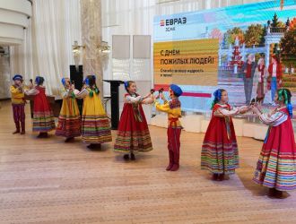 Торжественное мероприятие для ветеранов в честь Дня уважения старшего поколения